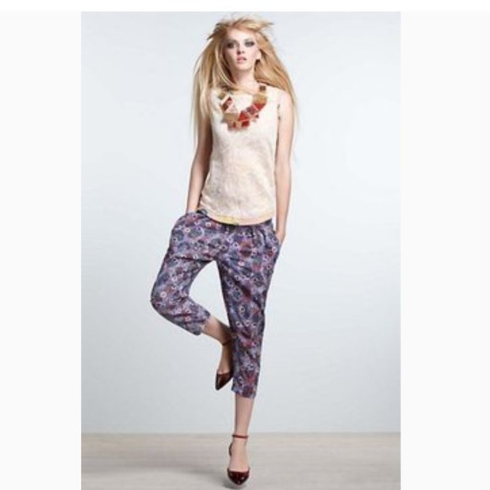 Gregory Parkinson Floral Lace Pleated Cropped Pant - Picture 2 of 8